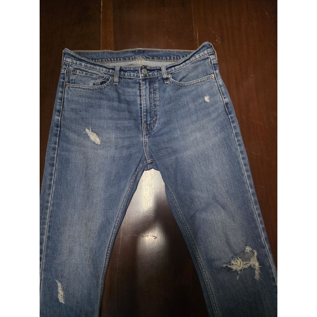 Levi's® รุ่น 510 กางเกงยีนส์ผู้ชาย เอว 34 นิ้ว ขายาว 40 นิ้ว มือสอง