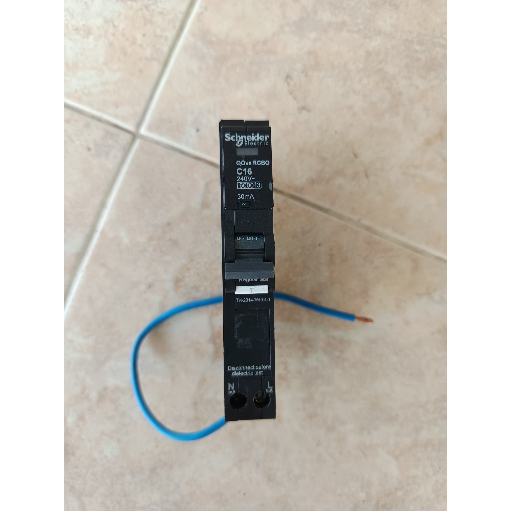 กันดูด Schneider RCBO 16A (มือสอง)