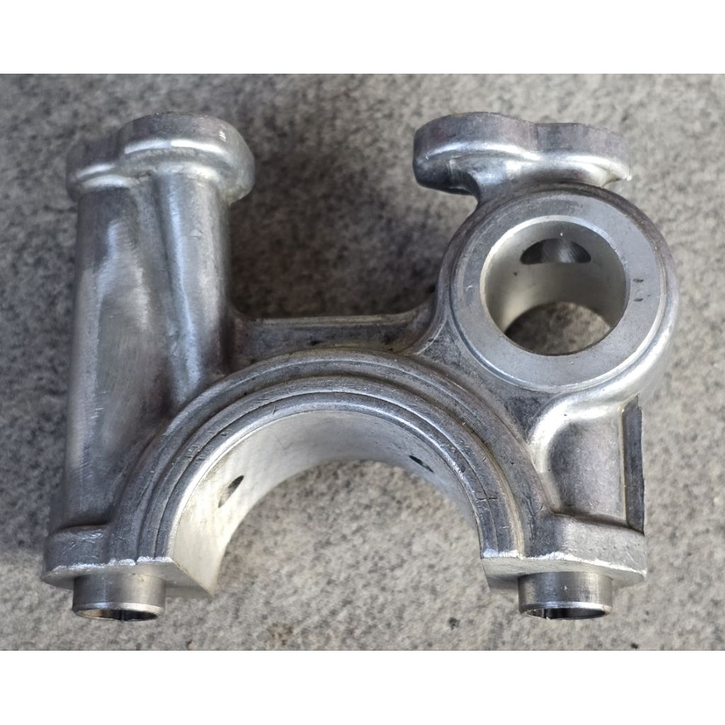 ปะกับราวลิ้น ปะกับวาล์ว ISUZU 6SA1 6SD1 ROCKY 240 ตัวใหญ่ แยกขาย