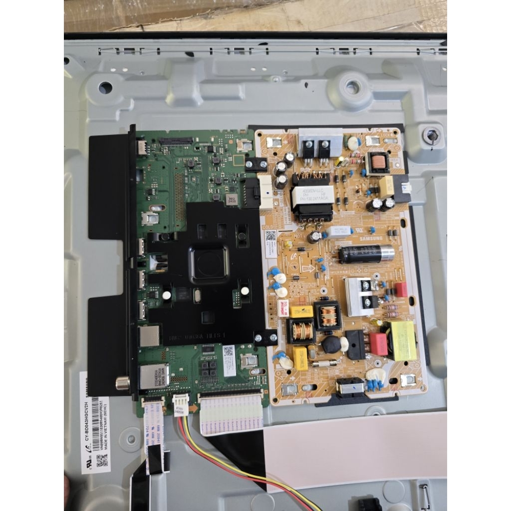 เมนบอร์ดทีวี samsung 43DU7700 ใหม่แกะจากเครื่องจอแตก