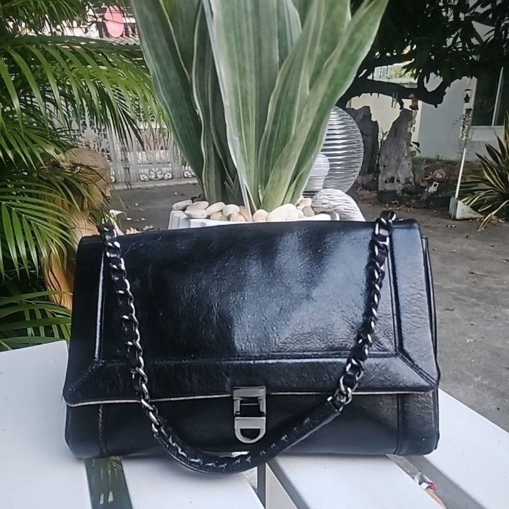 กระเป๋าสะพาย H<by_Ekatrina