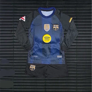 ชุดฟุตบอลเด็กเสื้อคอกลมแขนยาวพร้อมกางเกงขาสั้นพานนิ่มใส่สบาย
