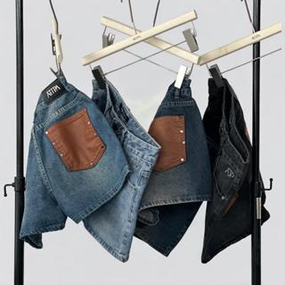 Atipashop - Leather Patch Short Jeans (#ATP604) กางเกงยีนส์ข…
