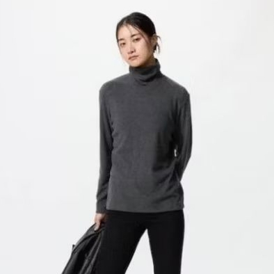 Uniqlo Women Turtleneck size Xs แท้💯✅️