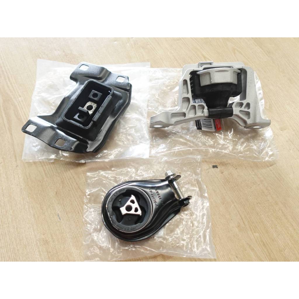 ชุดยางแท่นเครื่อง Ford Focus mk2/2.5 เครื่อง 1.8-2.0 เบนซิน ปี 2005-2011 , Mazda 3 เครื่อง 1.8-2.0 ปี 2005-2013