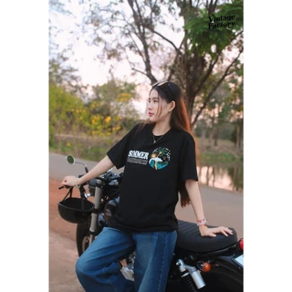 VINTAGE FACTORY เสื้อยืด Cotton100% SUMMER VACATION - เทคนิคซิลค์สกรีน สีจมลงเนื้อผ้าติดแน่นทนนาน