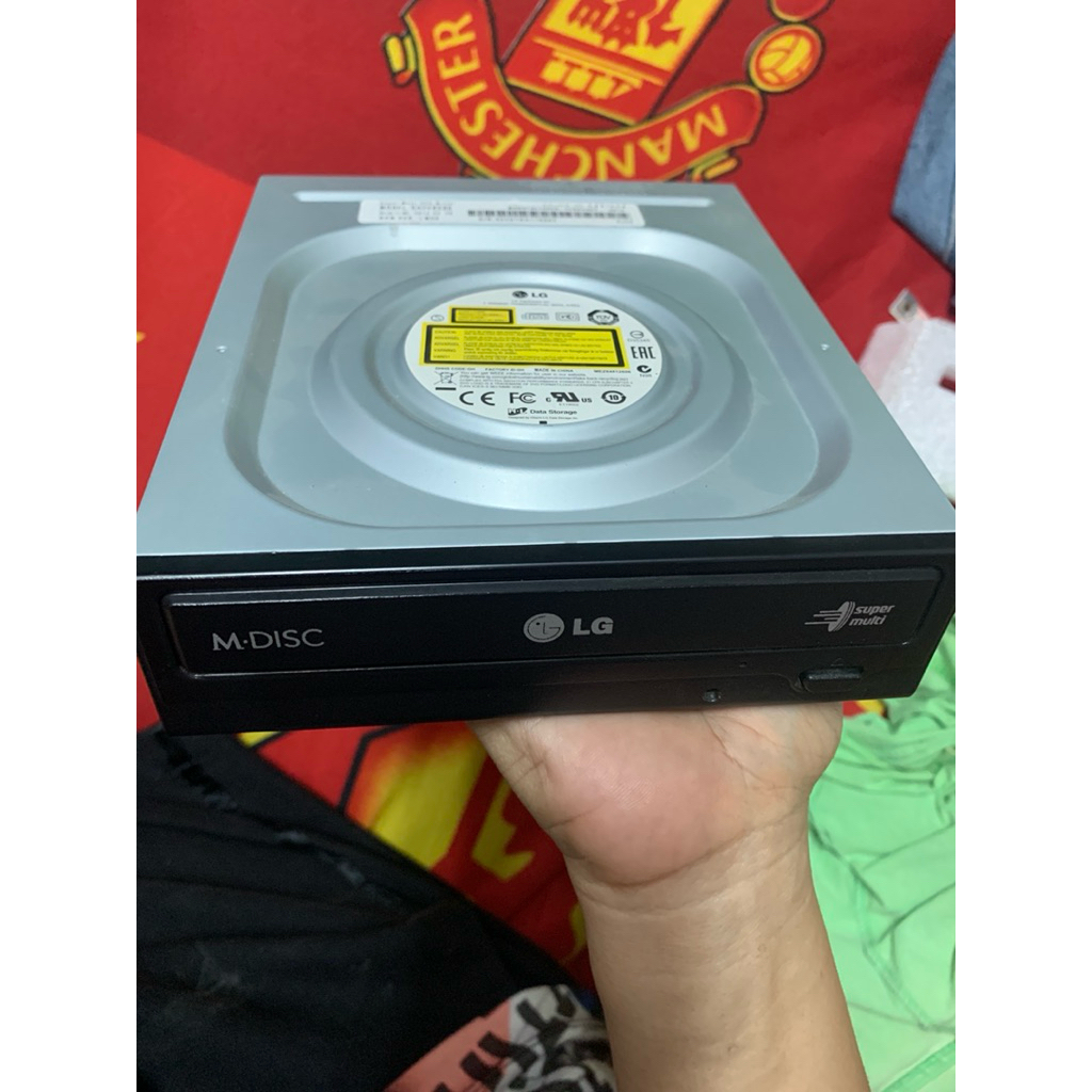DVD RW SATA ของ LG มือสอง สำหรับคอมพิวเตอร์ตั้งโต๊ะ (PC)