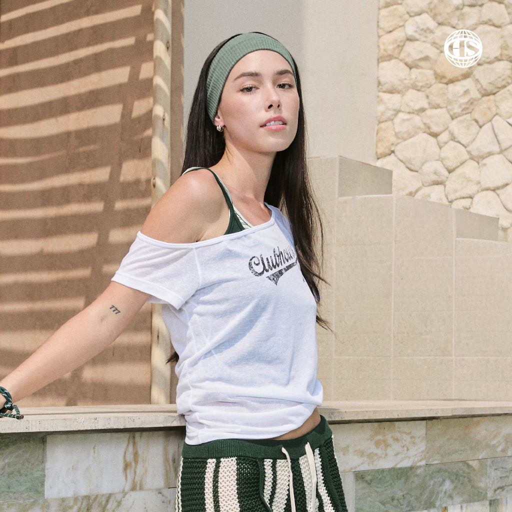Highschool Summer Collection : Clubhouse Slup Off-shoulder T-shirt เสื้อปาดไหล่ผู้หญิง - TPG06004