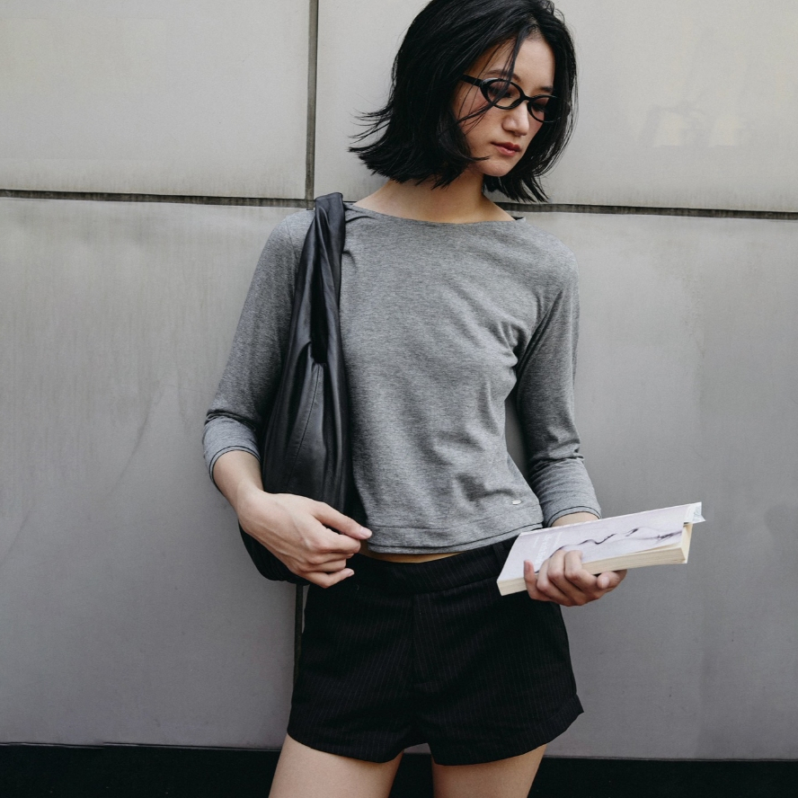 EXTRACURRICULAR | 3/4 Sleeve Tee เสื้อแขนสามส่วนแต่งดีเทลเลเยอร์