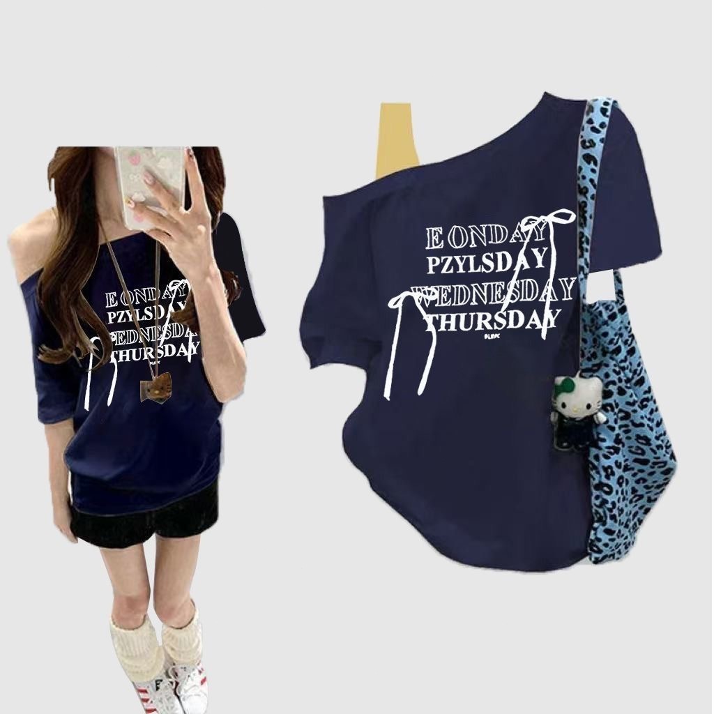 ✨จัดส่งภายใน 24 ชั่วโมงเสื้อยืดครอปผู้หญิง สไตล์เกาหลี | ออกแบบเอียงไหล่ แบบสองชั้นปลอม | พิมพ์ลายตัวอักษรสุดชิค | เสื้