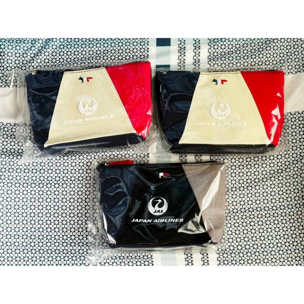 กระเป๋าผ้า สายการบิน Japan Airlines (JAL) x MAISON KITSUNE 🦊 Amenity Kit Business Class New & Sealed