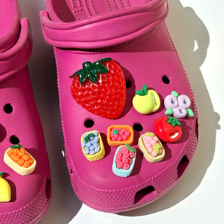 Piing me Shoe Charms | หมุดติดรองเท้าลายผลไม้ ✨🍅