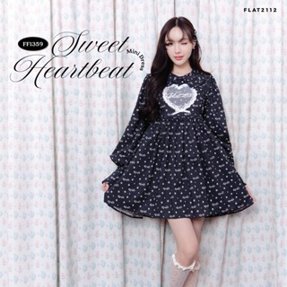 FLAT2112 : SWEET HEARTBEAT MINI DRESS เดรสสั้นสีดำลายโบว์ เด…