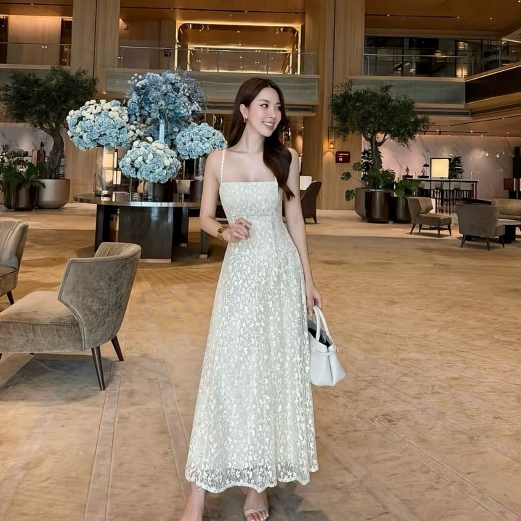 ส่งต่อเดรส Vellis สีครีม size M ใส่ครั้งเดียว ใหม่สวยมาก