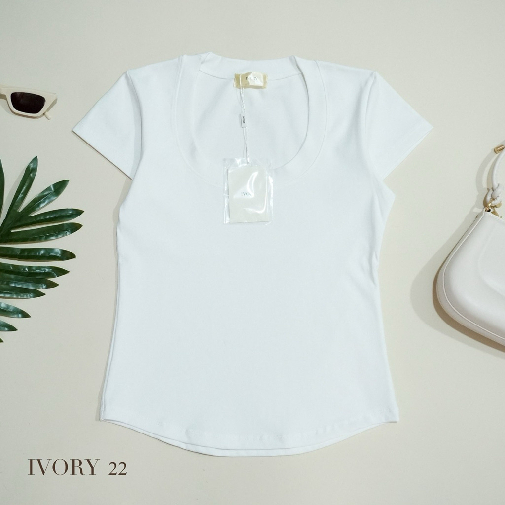 VV33 -IVORYเสื้อยืด คอยูกว้าง ผ้ายูนิโคล่า สวยมาก