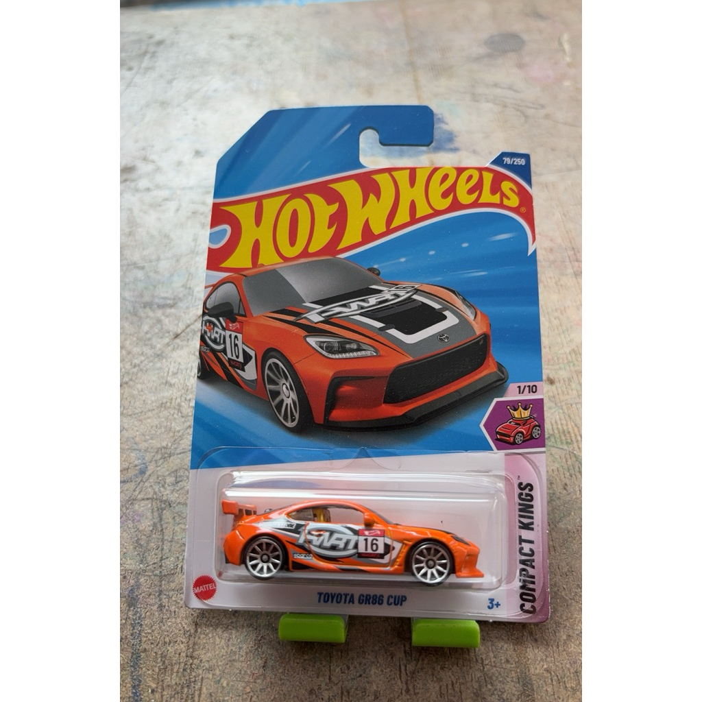 hotwheels toyota gr86 cup