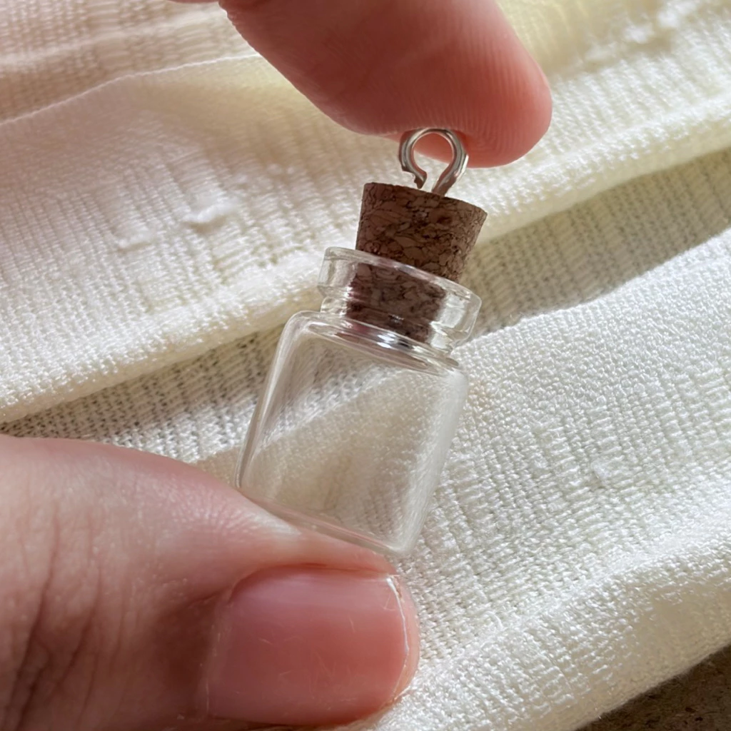 พร้อมส่งในไทย❗️ขวดแก้วจิ๋วจุกเจาะสกรู พร้อม DIY 💕ขนาด 1 ml