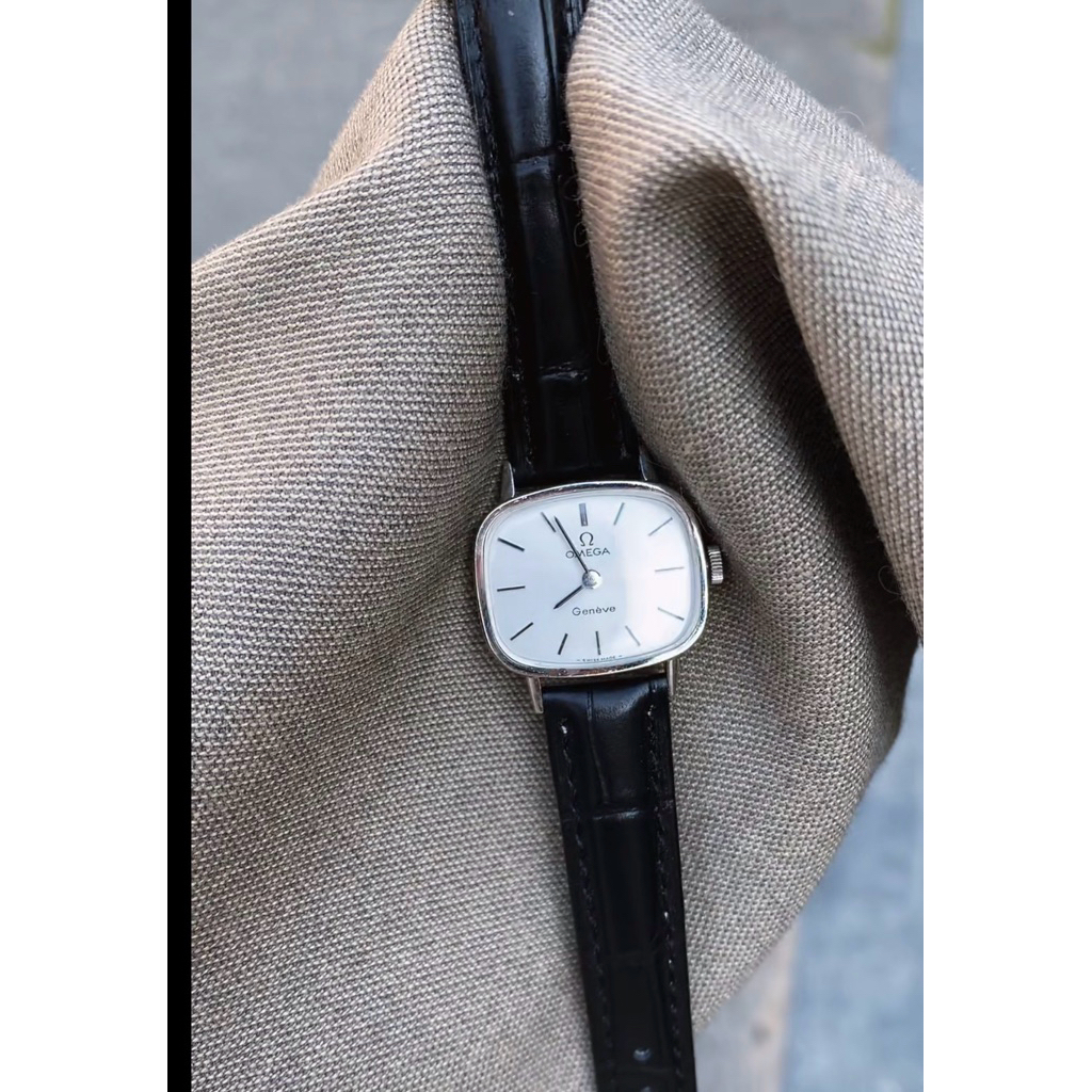 นาฬิกาข้อมือผู้หญิงวินเทจ omega geneve vintage watch ปี1970s มือสอง สภาพดีมาก