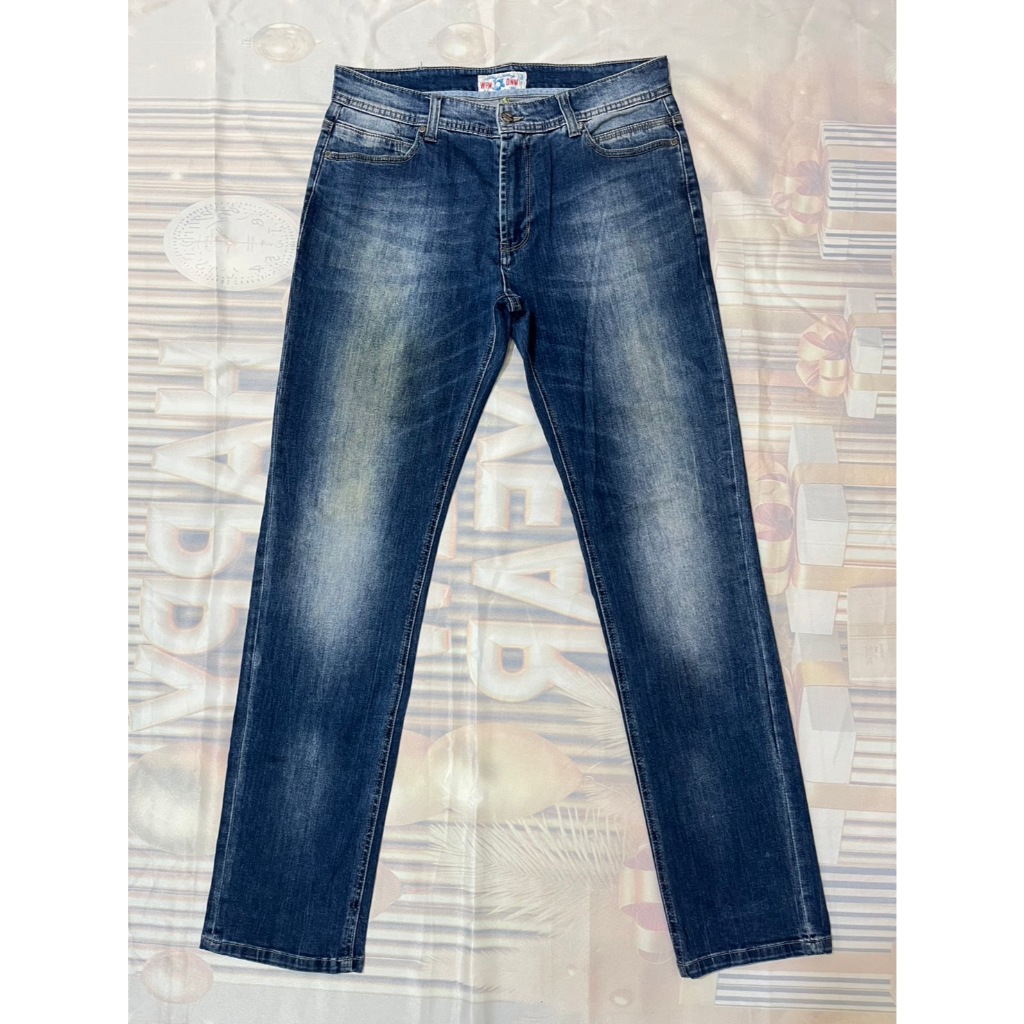 Hollister Califonia made in Mexico เอวจริง 32" ขาด้านในยาว 32" มือสอง