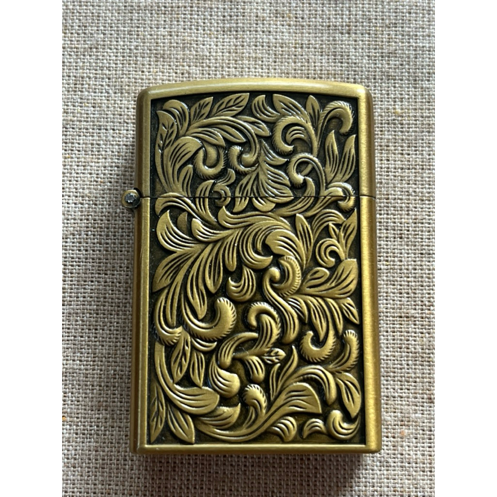 ไฟแช็ค ไฟฟู่                          ทรง zippo ทรง  ซิปโป้วินเทจ ลายหายาก