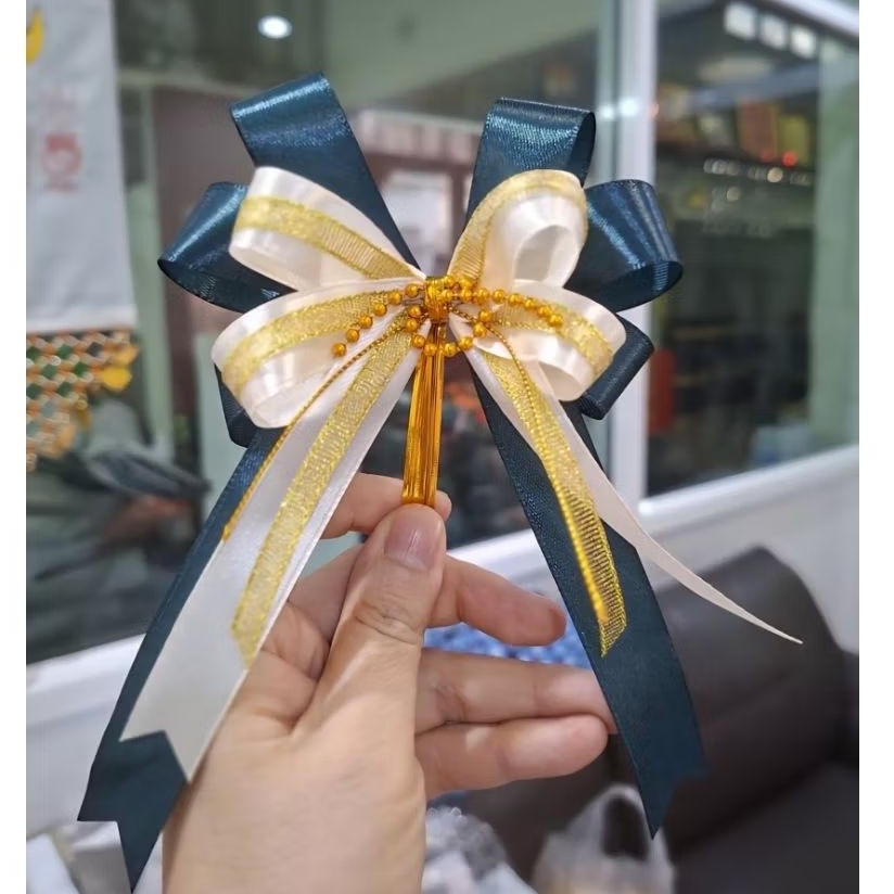 โบว์สำเร็จรูป สีเขียวมรกตขาว สินค้าพร้อมส่ง ใช้ติดกล่องของขวัญกระเช้าของขวัญ วันปีใหม่ วันคริสต์มาส งานทำมือทุกชิ้น