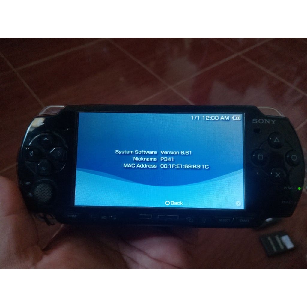 psp 2000  มือ2 ฝาปิดแบตใหม่ แถมเคสใส ฟิลม์ เมม64 แบต สายชาร์จ แบต ครบ เครื่องไม่ได้แปลงและไม่มีเกม