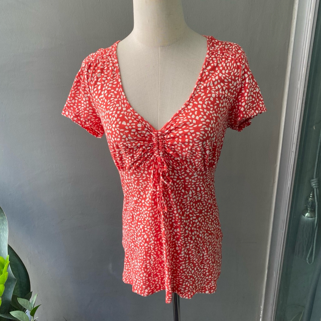 USED Laura Ashley Weekend V neck top size US8