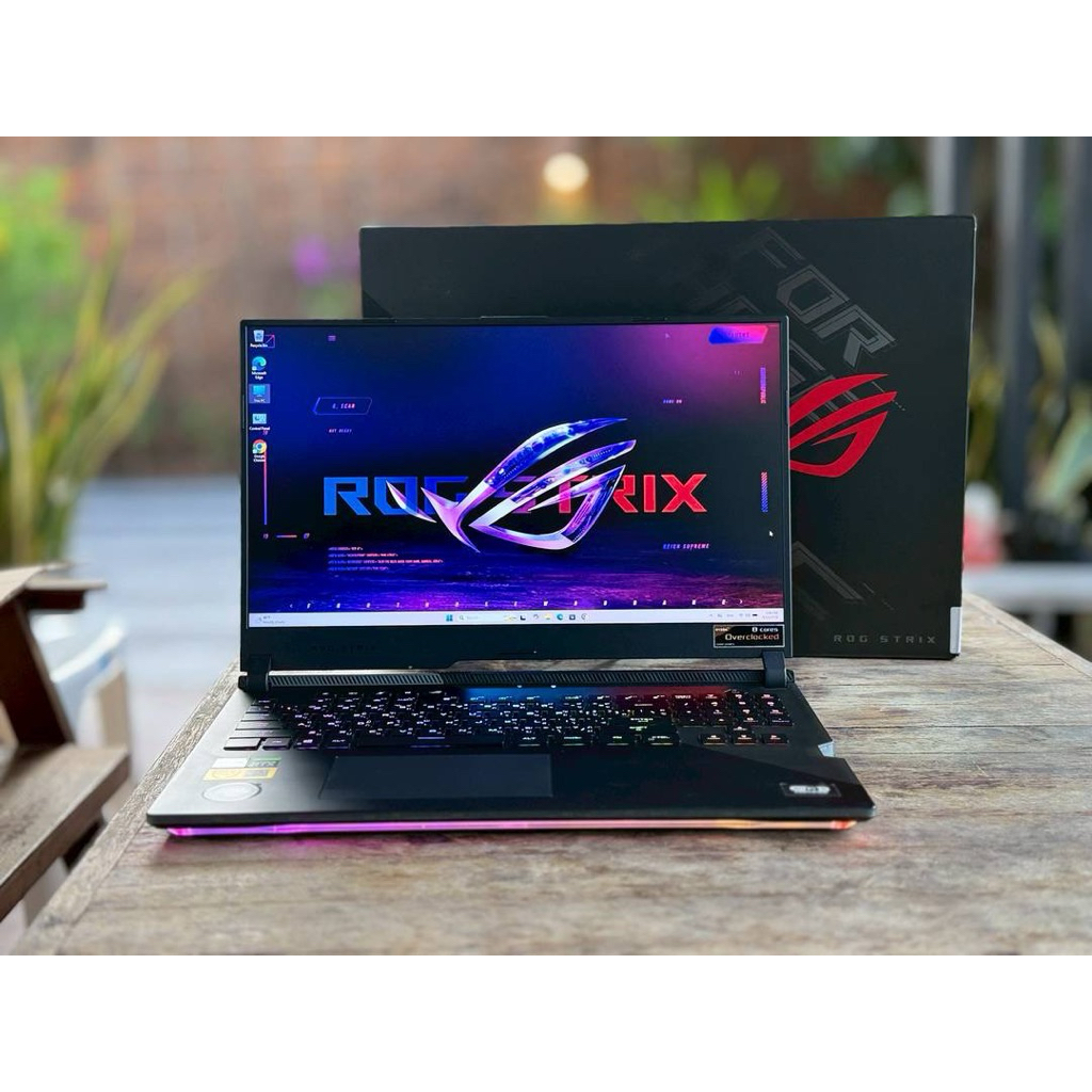 Asus ROG Strix Scar 17 G743QS-HG254T AMD Ryzen 9 5900HX SSD1TB RAM32GB  NVIDIA GeForce RTX 3080 (8GB