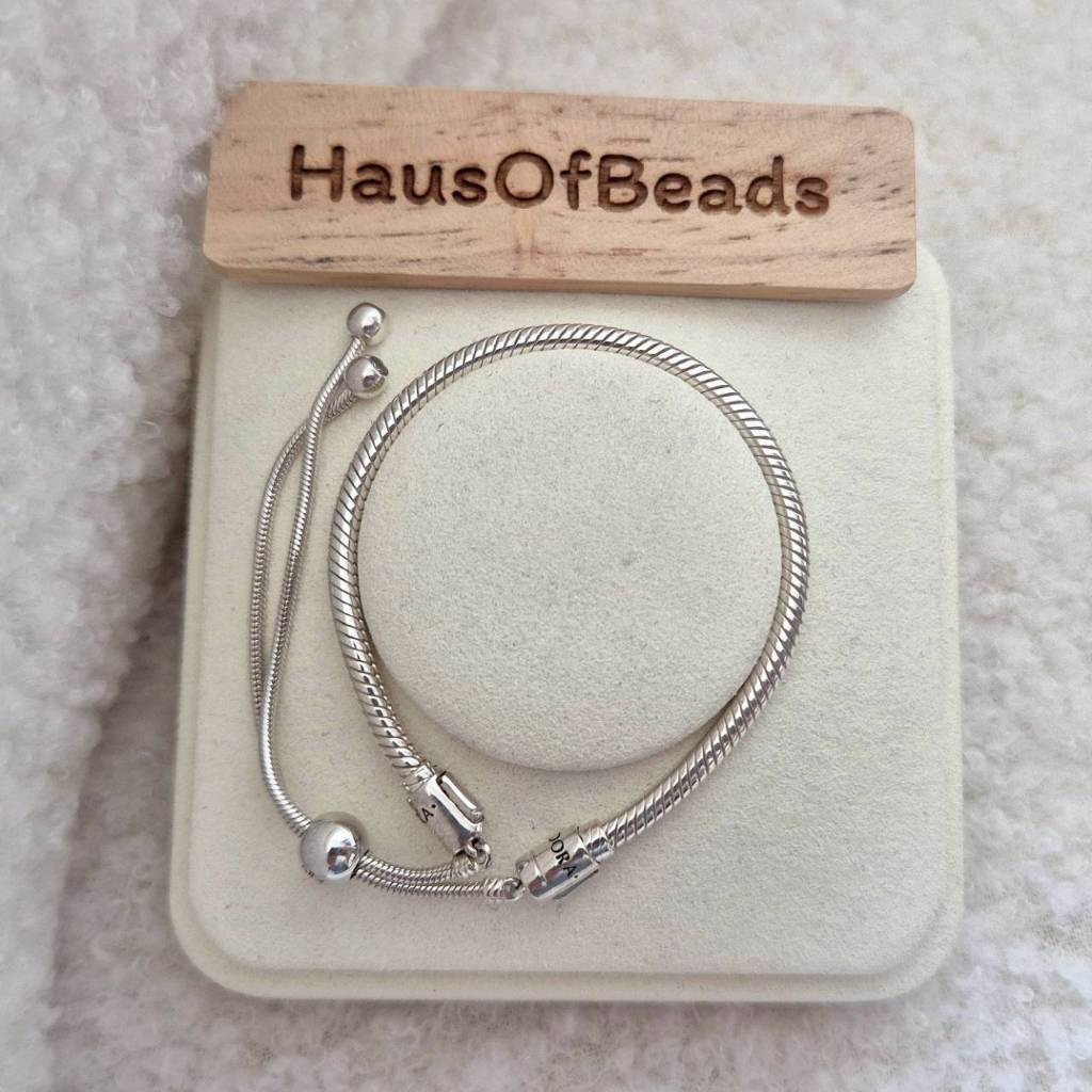 ⭐️ NEW ของแท้ 100% พร้อมกล่อง+ถุง ⭐️ รุ่นยอดฮิตใส่ได้ทุกขนาดข้อมือ Slider Bracelet (เปิดใส่ชาร์มได้)