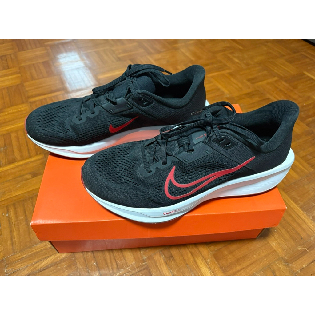 รองเท้าผ้าใบ nike Us9