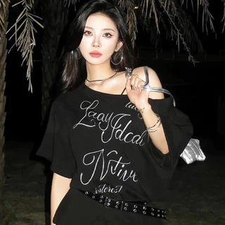 KKS 🚀พร้อมส่ง🚀 เสื้อยืดผู้หญิง หุ่นดี เปิดไหล่ แขนสั้น ผ้าคอตตอน ทรงหลวม ลุคเซ็กซี่ ใส่เที่ยว #02098
