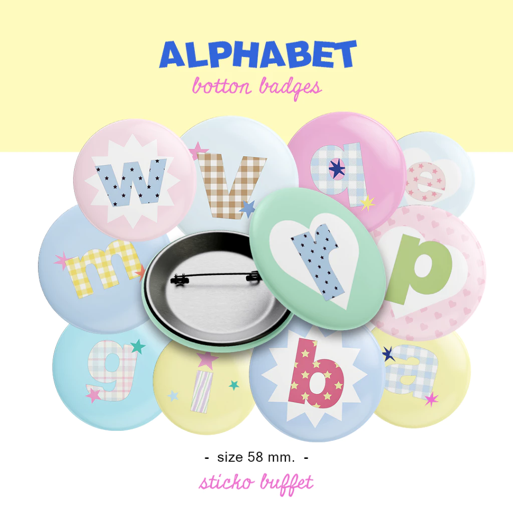 เข็มกลัด ตัวอักษร A-Z ขนาด 58 mm. Alphabet Button Badges | STICKO BUFFET