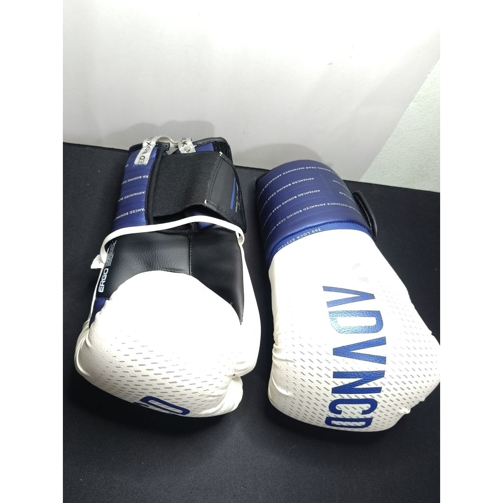 นวมต่อยมวย Outshock รุ่น BG500 ERGO 3.0 ขนาด 10 oz (สภาพสวย)