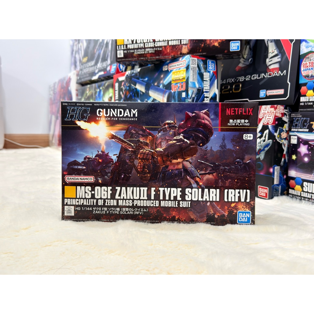 (สินค้าพร้อมส่ง) (มือ 1) 1/144 HG Zaku II F Type Solari RFV (Plastic  Model)