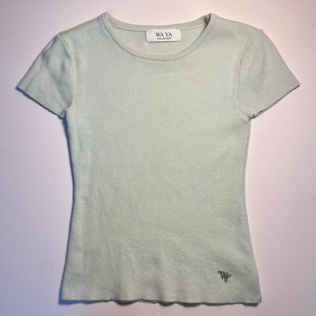 เสื้อครอปไหมพรม WAYA มือสอง
