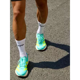 (พร้อมส่ง)ถุงเท้า UVU Running Sock (Black/White)