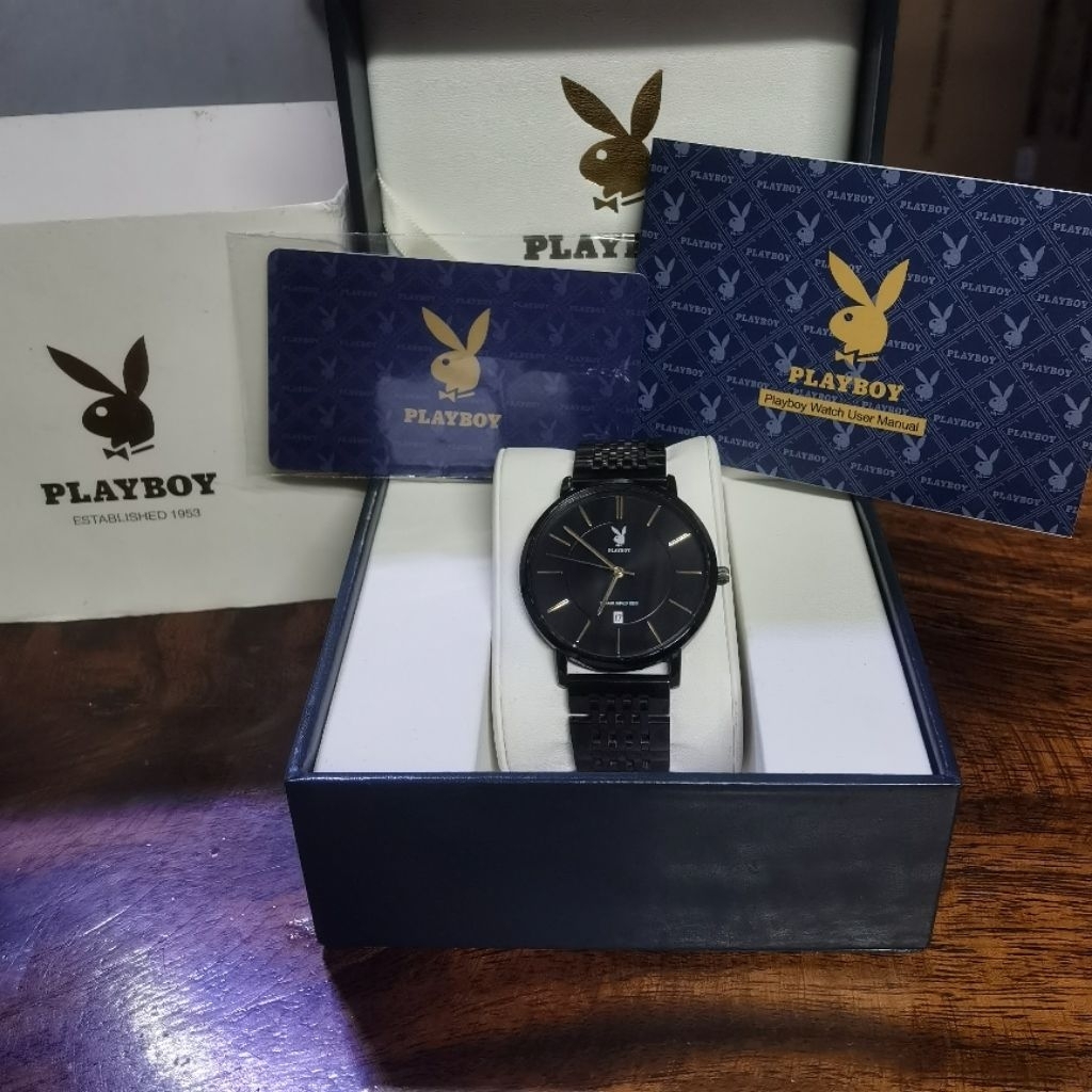 นาฬิกา Playboy มือสองของแท้อุปกรณ์พร้อมกล่อง