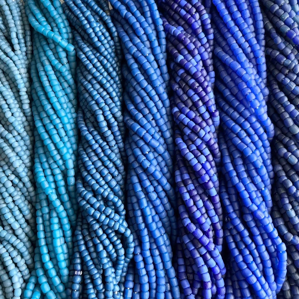 ลูกปัดสี มีราคาส่ง ตะขอและเอ็นร้อยสร้อยแถมทุกเส้น