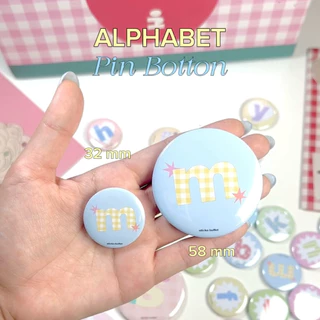เข็มกลัด ตัวอักษร A-Z ขนาด 58 mm. Alphabet Button Badges | STICKO BUFFET