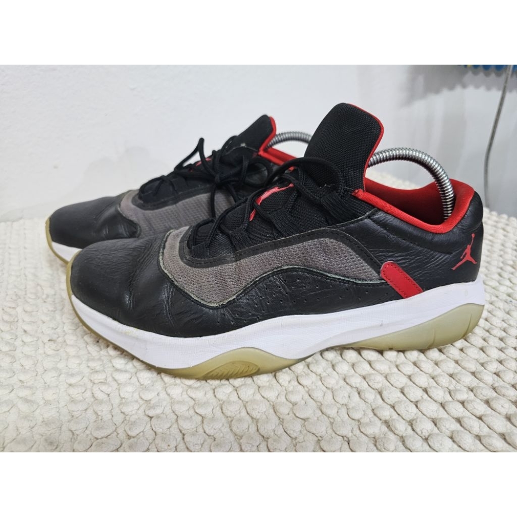 Jordan 11 CMFT Low Black Red White 9us