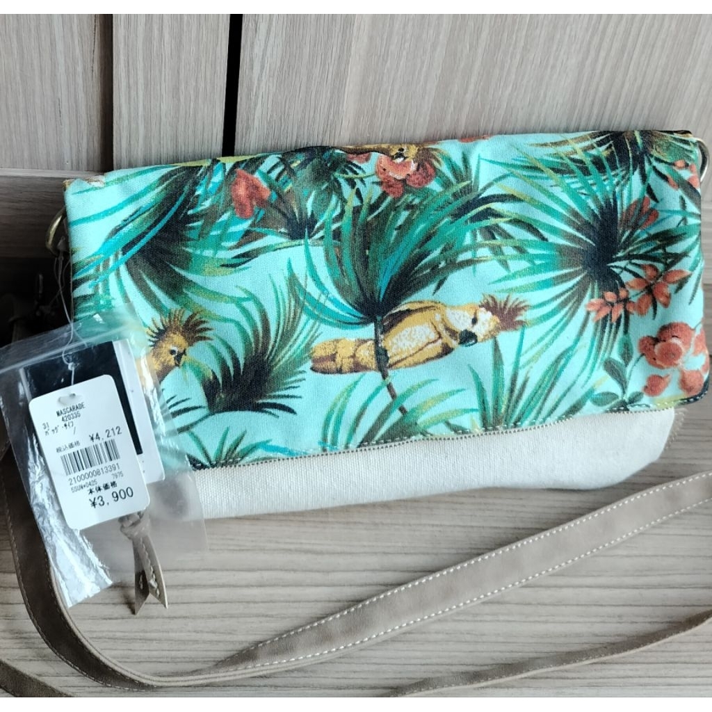 💐กระเป๋าสะพายผ้าแคนวาสพิมพ์ลาย แบรนด์ Altrose ป้ายห้อย💐