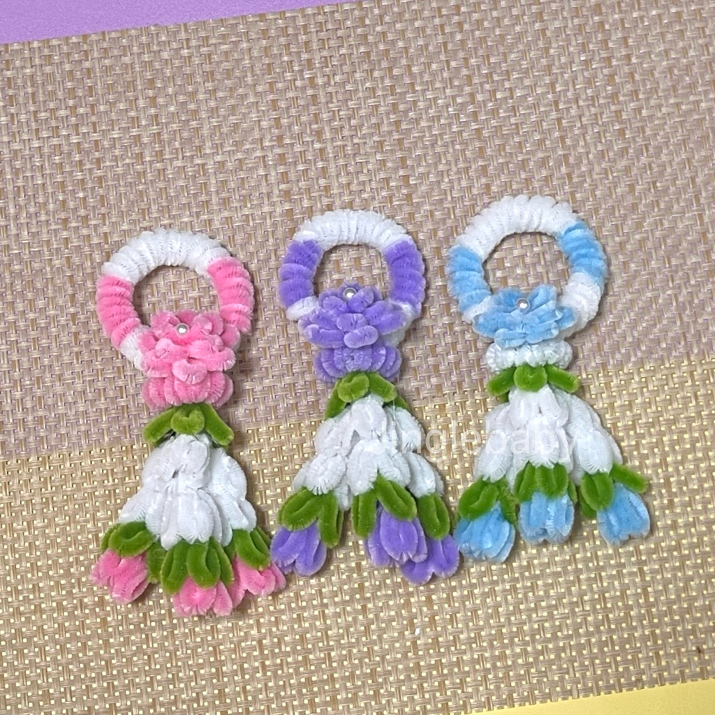 พวงมาลัยดอกไม้สีชมพูสำหรับไหว้ผู้ใหญ่พร้อมส่ง