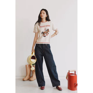 Loma Barrel Jeans [พร้อมส่ง] กางเกงขายาวทรง Barrel ปักโลโก้ที่กระเป๋าหลังฝาปิด