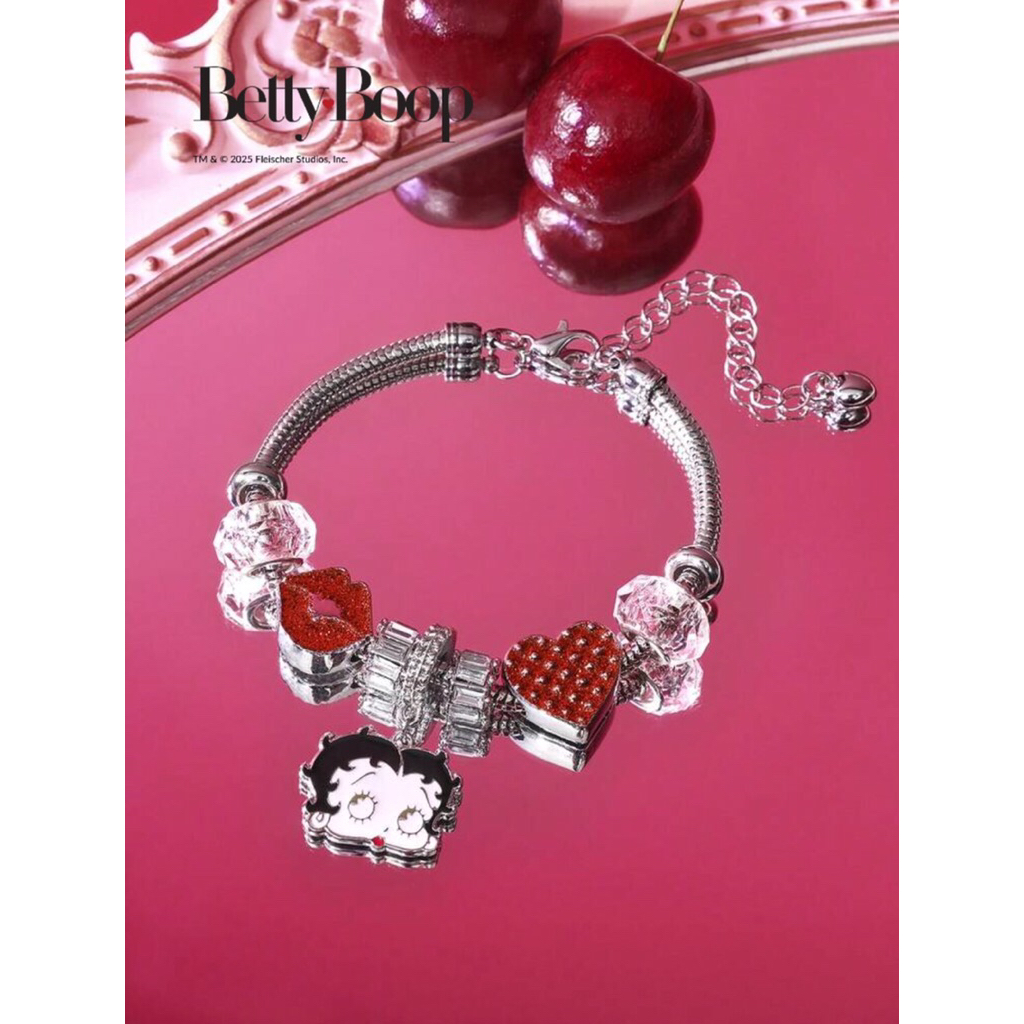 [พร้อมส่ง ] กำไลข้อมือ Betty Boop Charm Bracelet