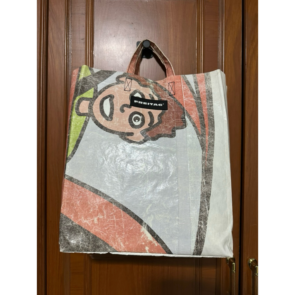 FREITAG MIAMI ลายการ์ตูน