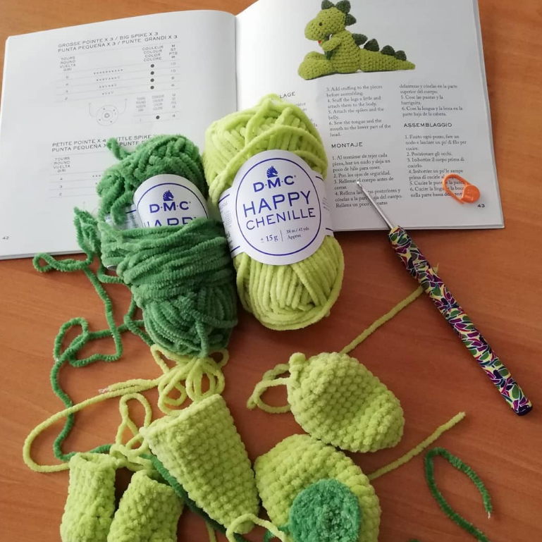 DMC Happy Chenille ชุด kit ถักตุ๊กตานุ่มนิ่ม Amigurumi ไหมมินิ 25 ม้วน ราคา ถูกที่สุด ดีลบีเคเค แกลเลอรีภาพที่ 8