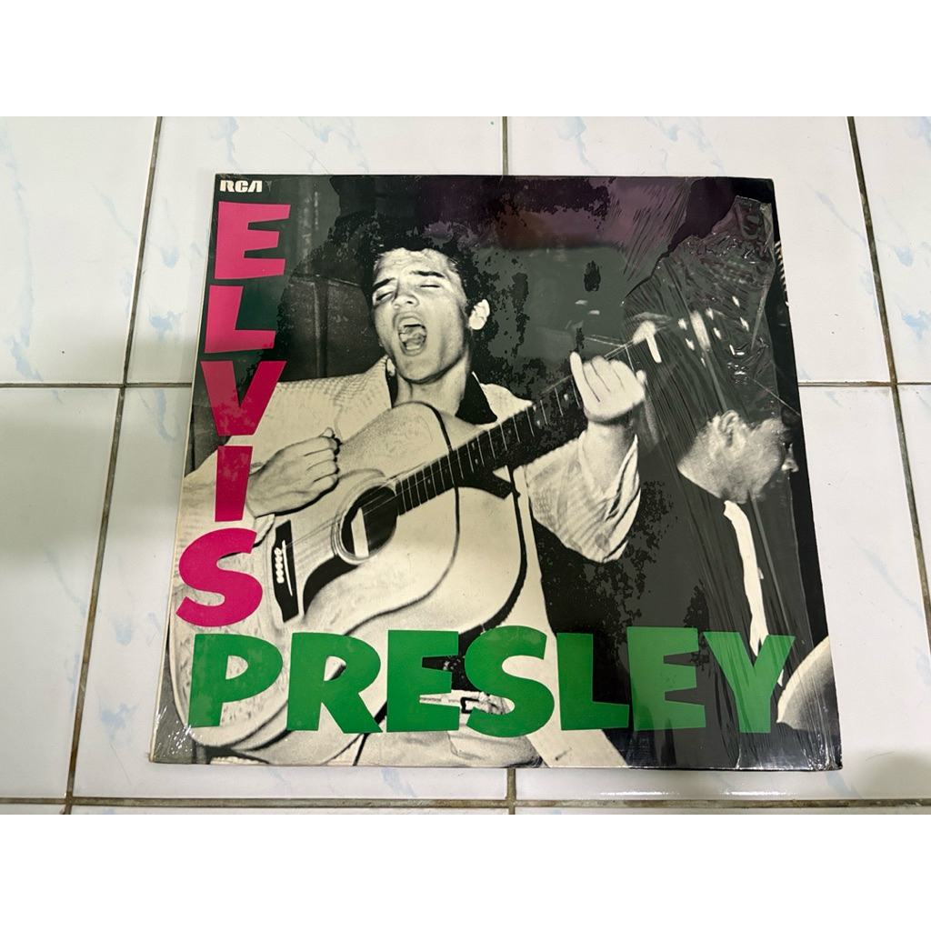 แผ่นเสียง : ELVIS PRESLEY - ELVIS PRESLEY.