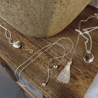 Silver Tassel Necklace สร้อยคอสีเงินเรียบหรู ใส่ง่ายแมตช์ได้ทุกลุค พร้อมส่งจาก กทม.