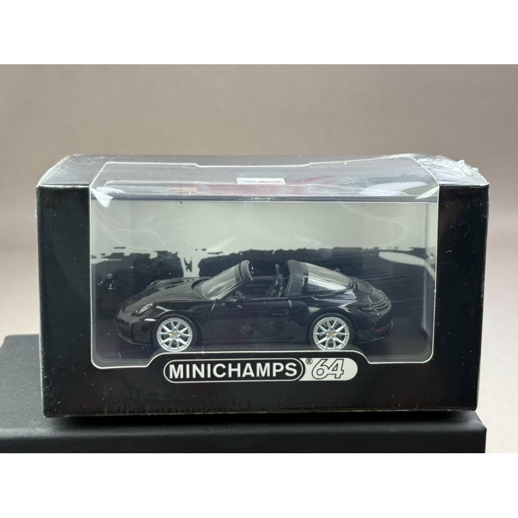 ▫️PORSCHE 911 (992.2) TARGA 4 GTS - 2025  CLDC exclusive Scale 1:64 ยี่ห้อ MiniChamps