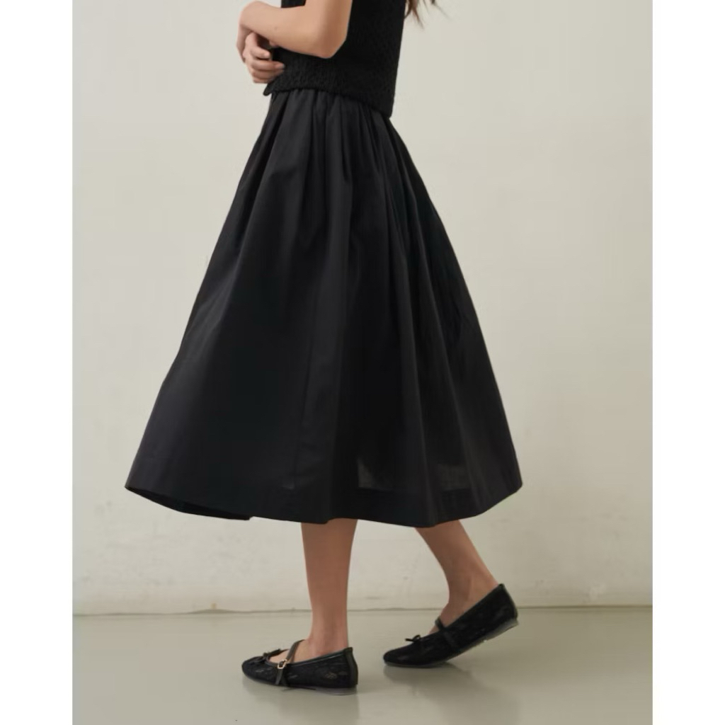 Ketch apparel - Aire Midi Skirt สีดำ ไม่มีตำหนิ